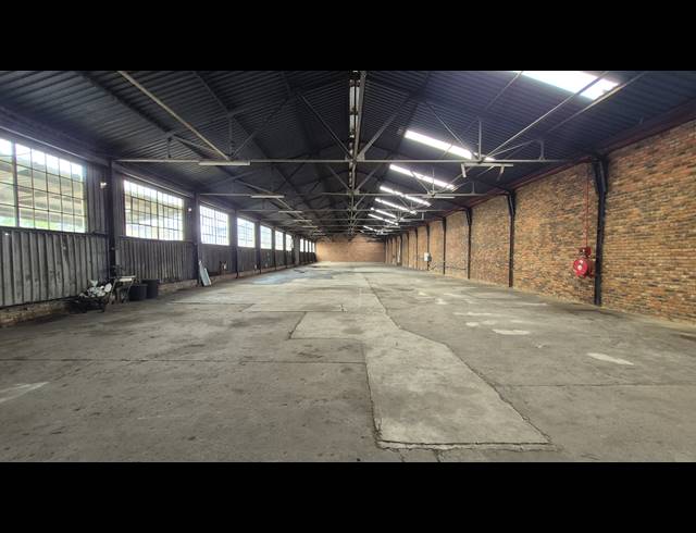 1,023M² FACTORY TO LET IN BOKSBURG EAST